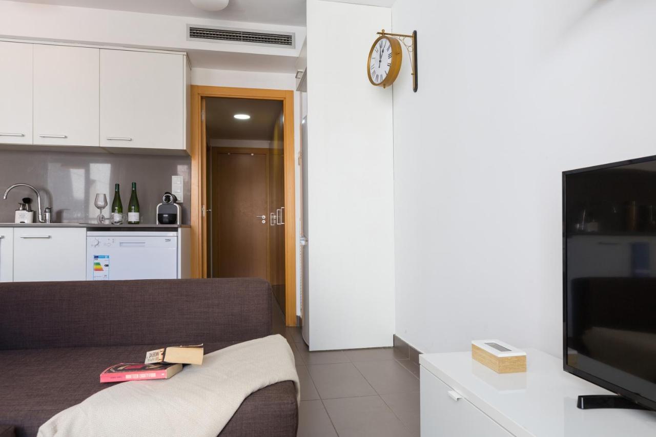 Apartamentos Cornellalux 2 Cornella de Llobregat Ngoại thất bức ảnh
